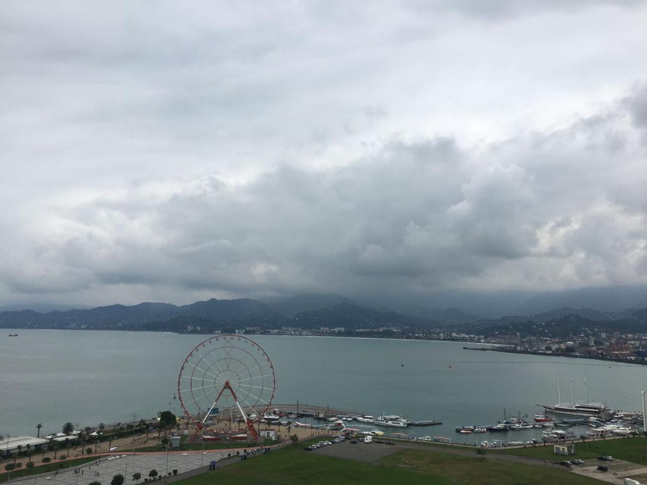 Premium Apartment In Porta Batumi Tower Exterior foto